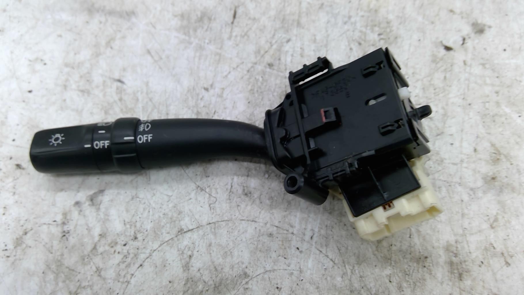Commodo phare TOYOTA COROLLA VERSO 2 PHASE 1 Diesel - 1