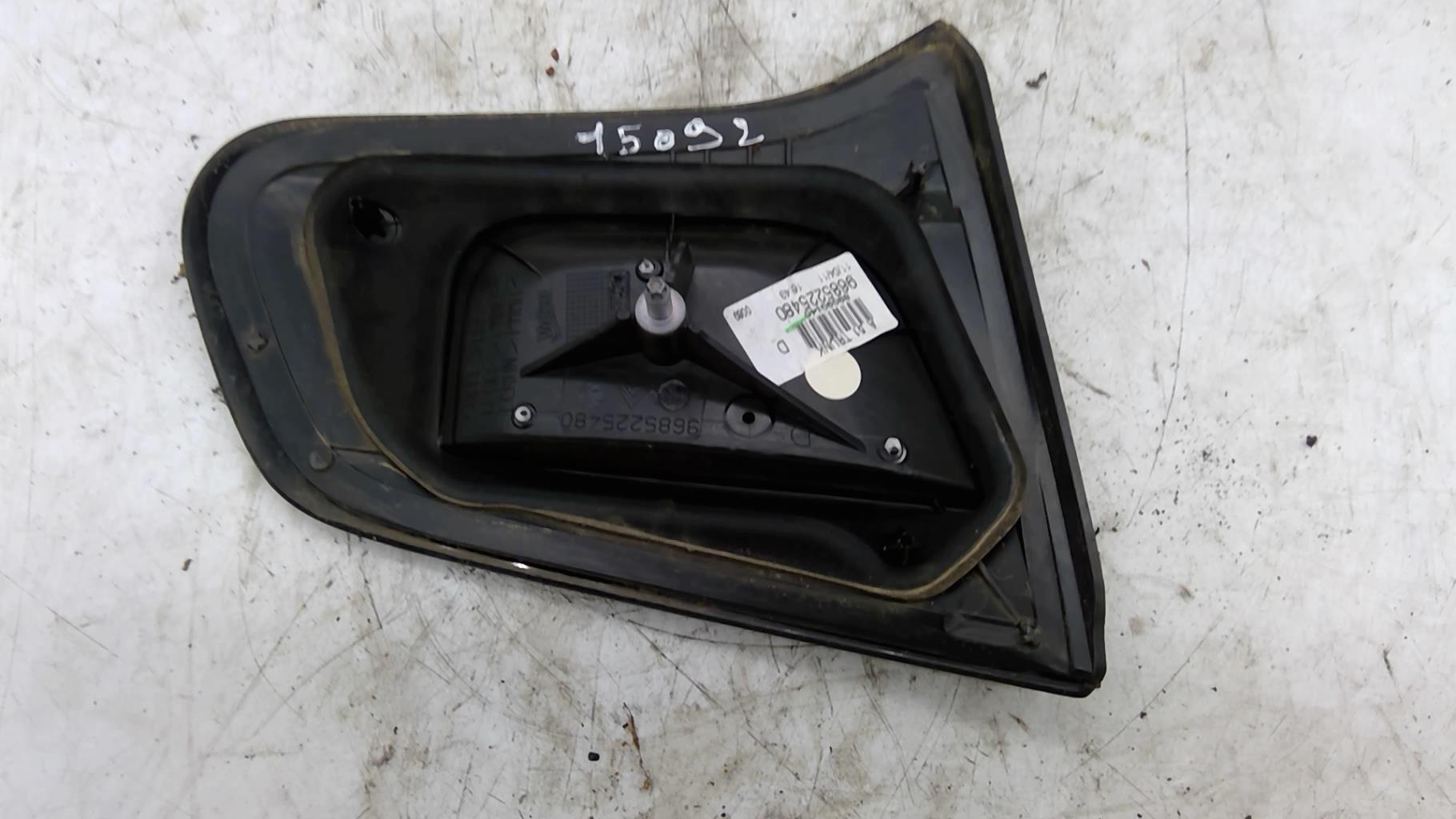 Feu arriere secondaire droit (feux) CITROEN C3 2 PHASE 1 Diesel - 1