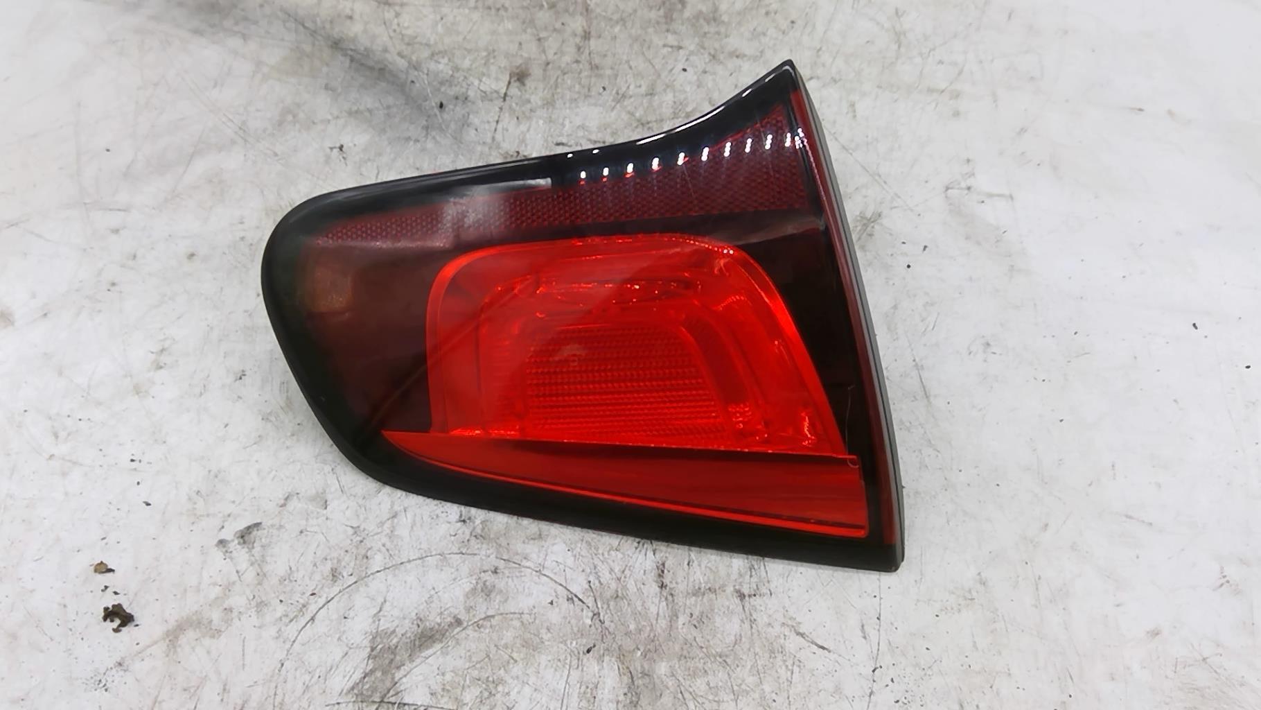Feu arriere secondaire gauche (feux) CITROEN C3 2 PHASE 1 Diesel - 1