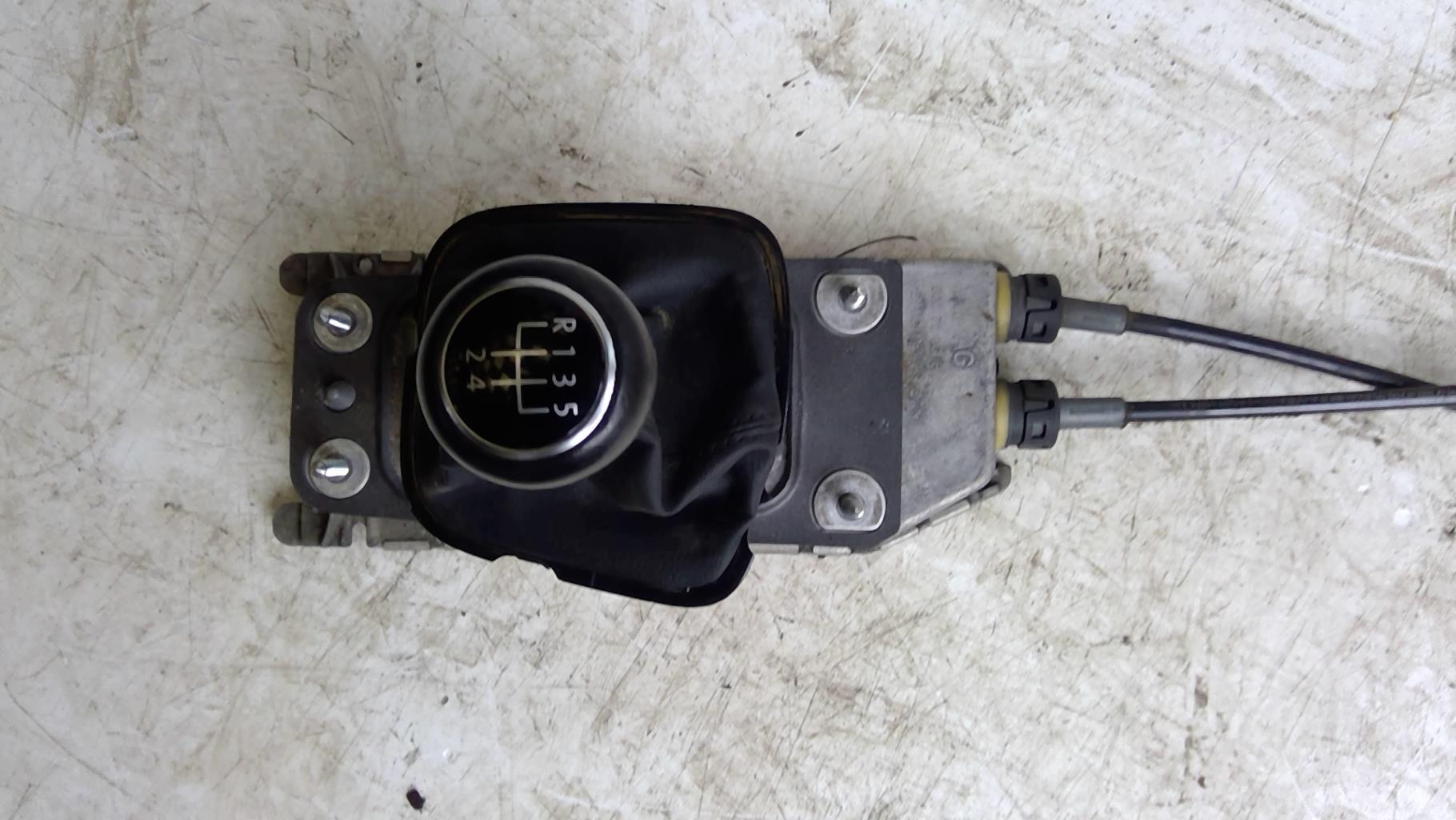 Levier de vitesses VOLKSWAGEN POLO 5 PHASE 1 Diesel - 1