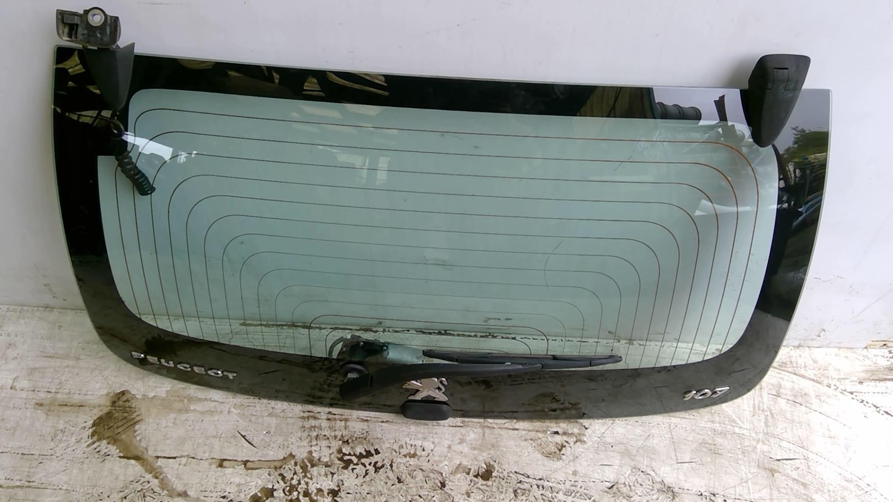 Lunette arriere PEUGEOT 107 PHASE 1 Diesel - 1