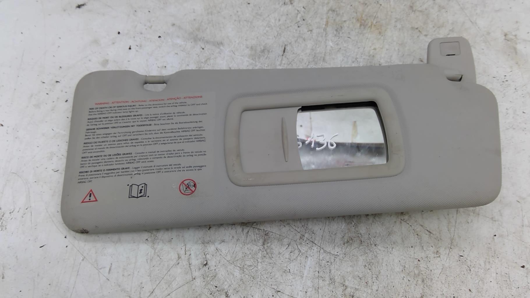 Pare soleil droit RENAULT MEGANE 3 PHASE 1 Diesel - 1