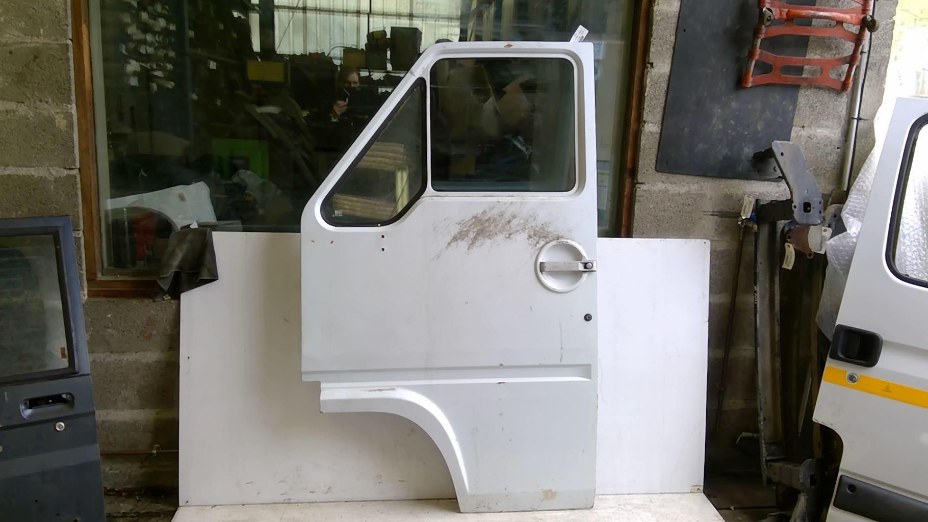 Porte avant gauche RENAULT MASTER 1 PHASE 2  - 1
