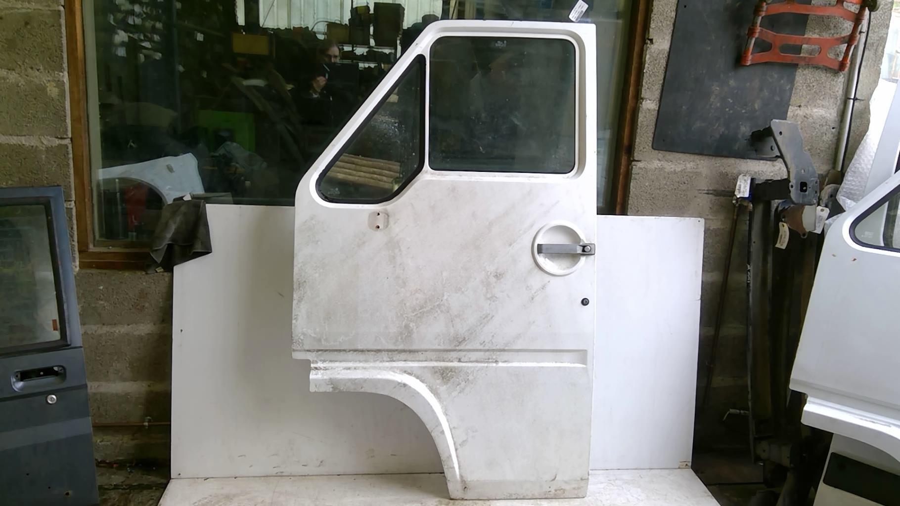 Porte avant gauche RENAULT MASTER 1 PHASE 2  - 1