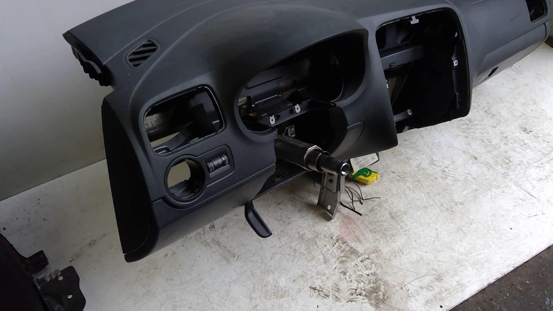 Tableau de bord VOLKSWAGEN POLO 5 PHASE 1 Diesel - 1