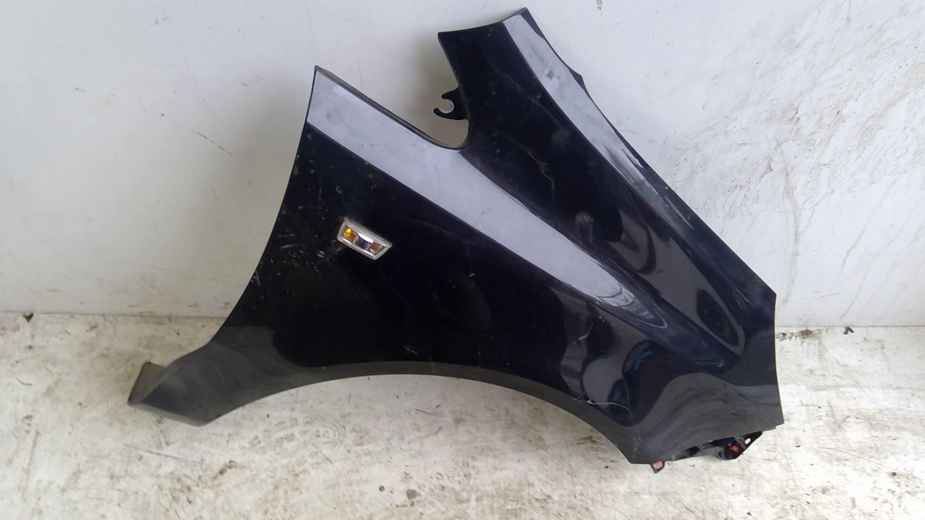 Aile avant droit OPEL CORSA D PHASE 1  - 1