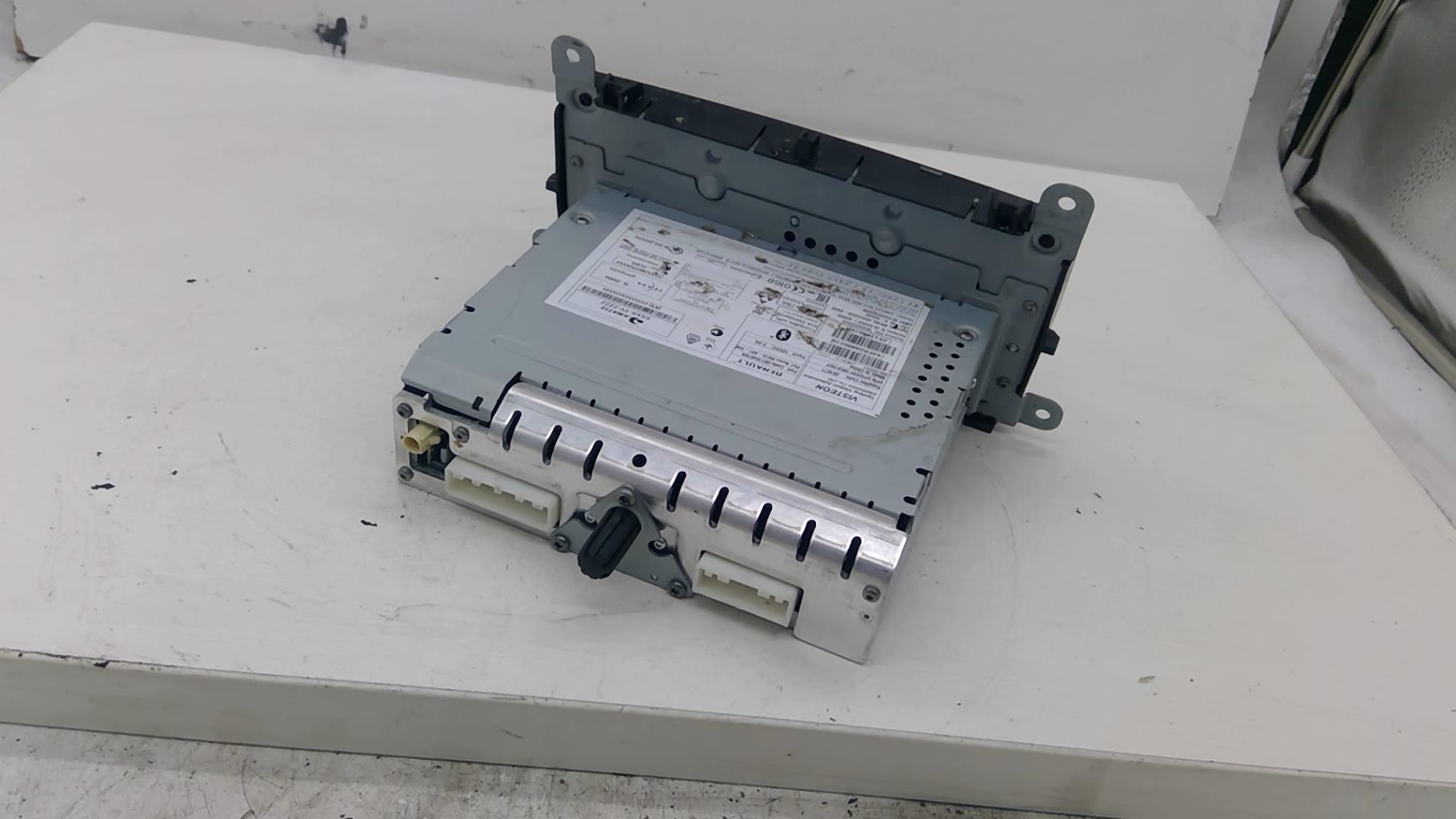 Autoradio d'origine RENAULT CLIO 4 PHASE 2 Diesel - 1