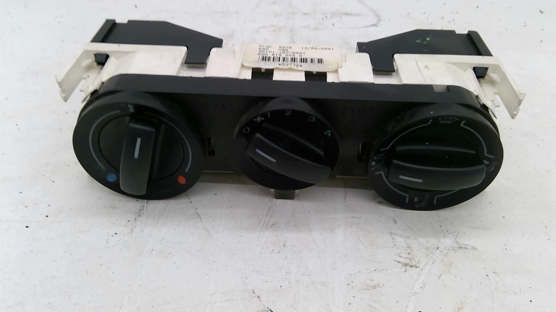 Commande chauffage VOLKSWAGEN POLO 4 PHASE 1 Diesel - 1