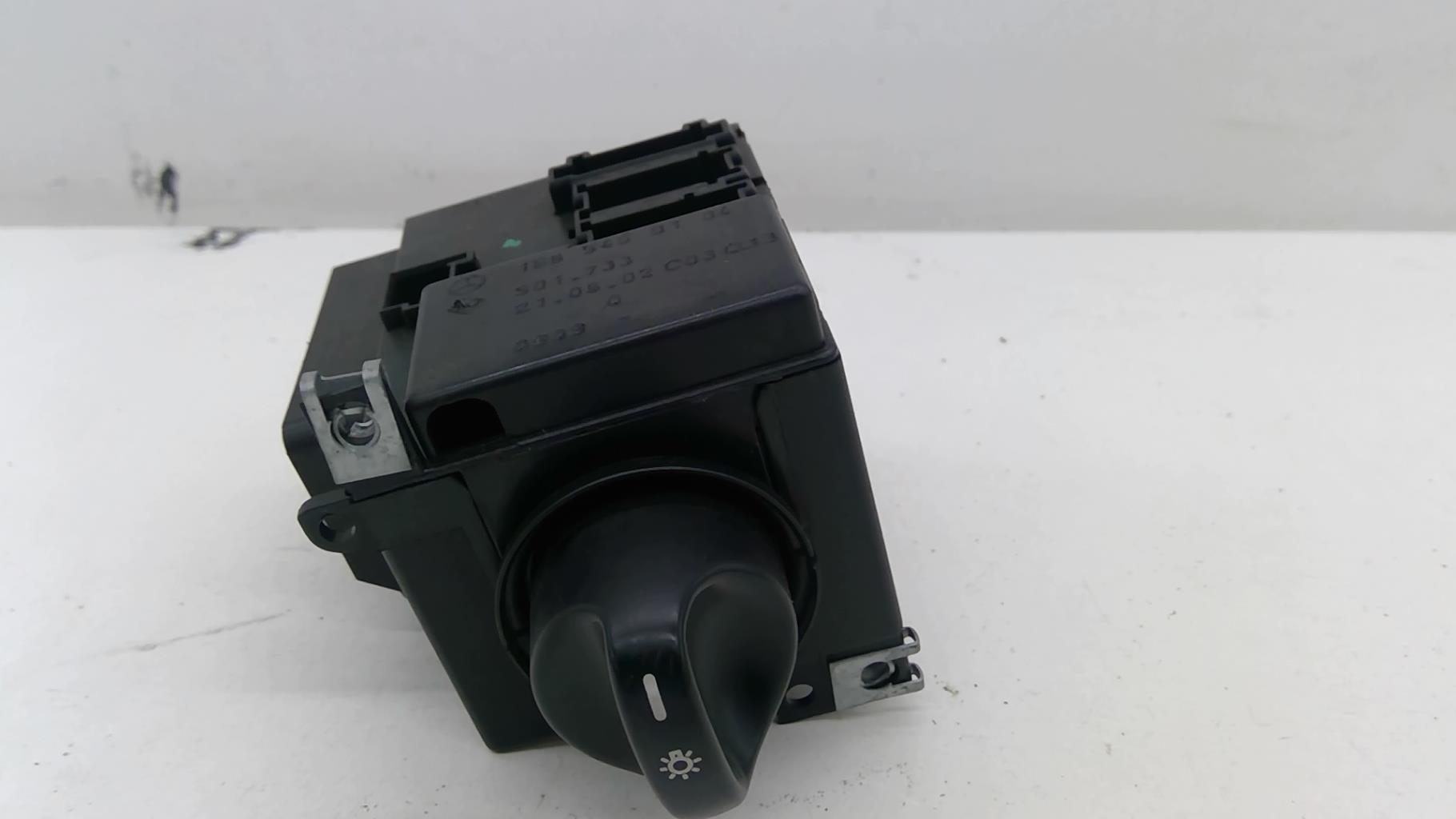 Commande de phare MERCEDES CLASSE A 168 PHASE 2 Diesel - 1