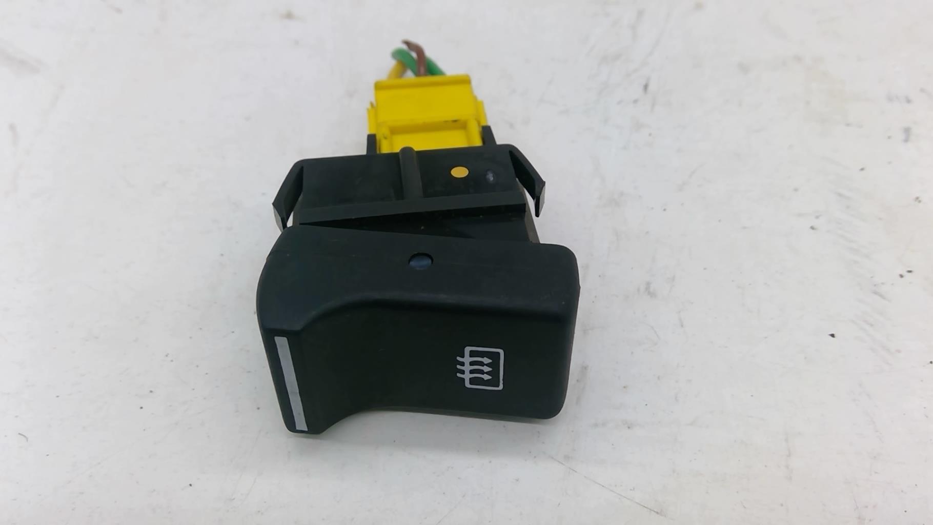 Commande degivrage lunette arriere RENAULT SUPER 5 Essence - 1