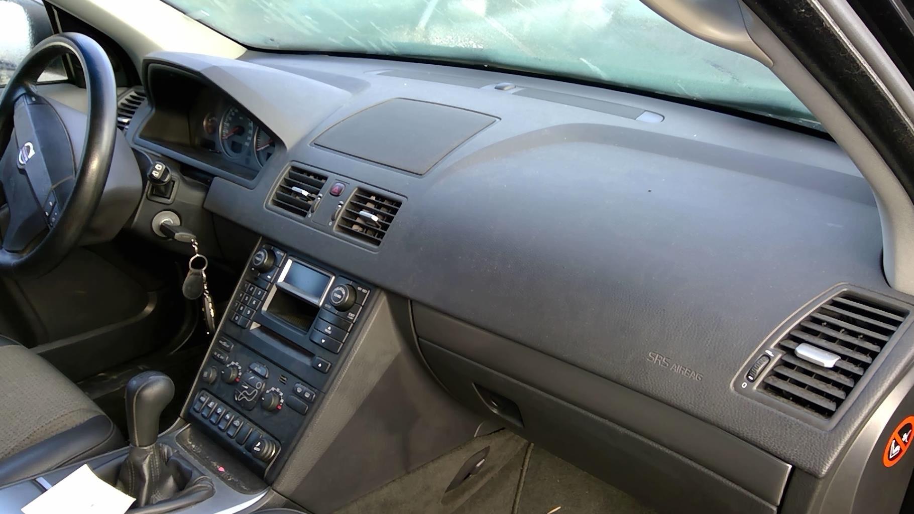 Planche de bord complete VOLVO XC 90 1 PHASE 1 Diesel - 1