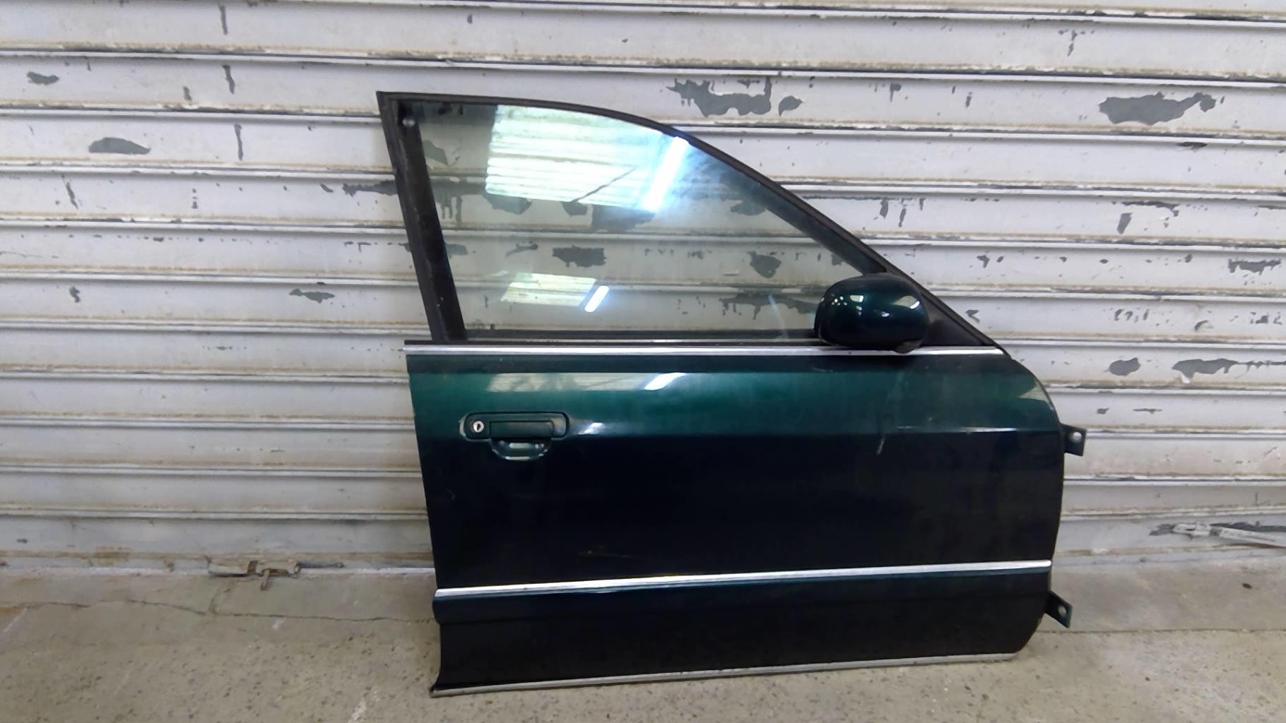 Porte avant droit AUDI A8 1 PHASE 1 Essence - 1