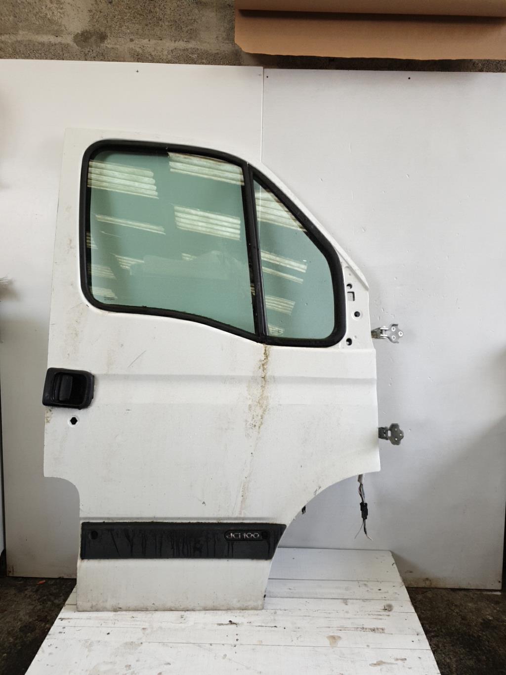 Porte avant droit RENAULT MASTER 2 PHASE 2  - 1