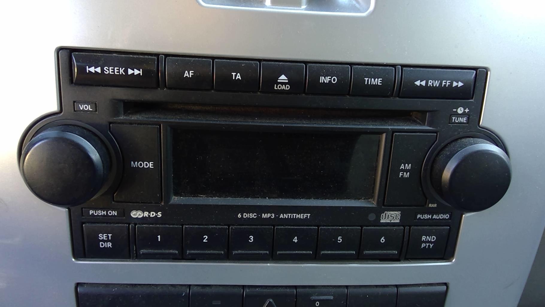 Autoradio d'origine CHRYSLER PT CRUISER PHASE 2 BREAK Diesel - 1