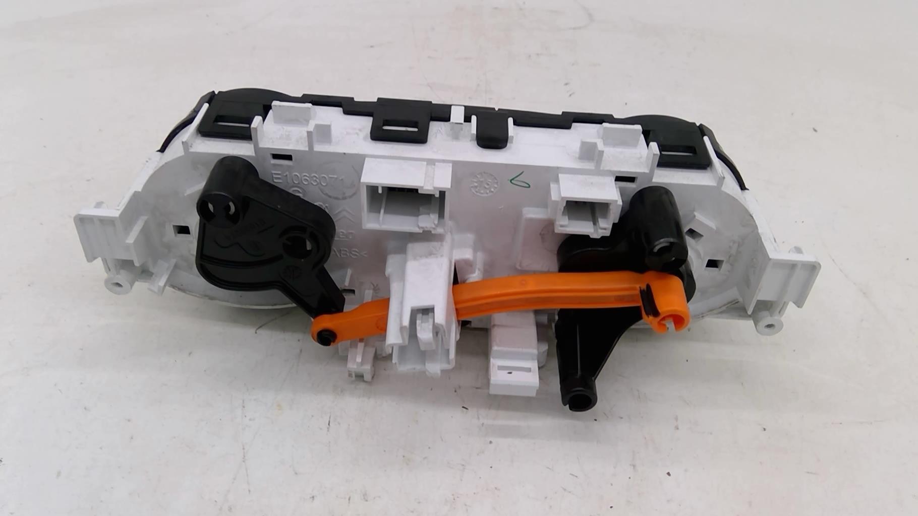 Commande chauffage PEUGEOT 208 1 PHASE 2 Diesel - 1