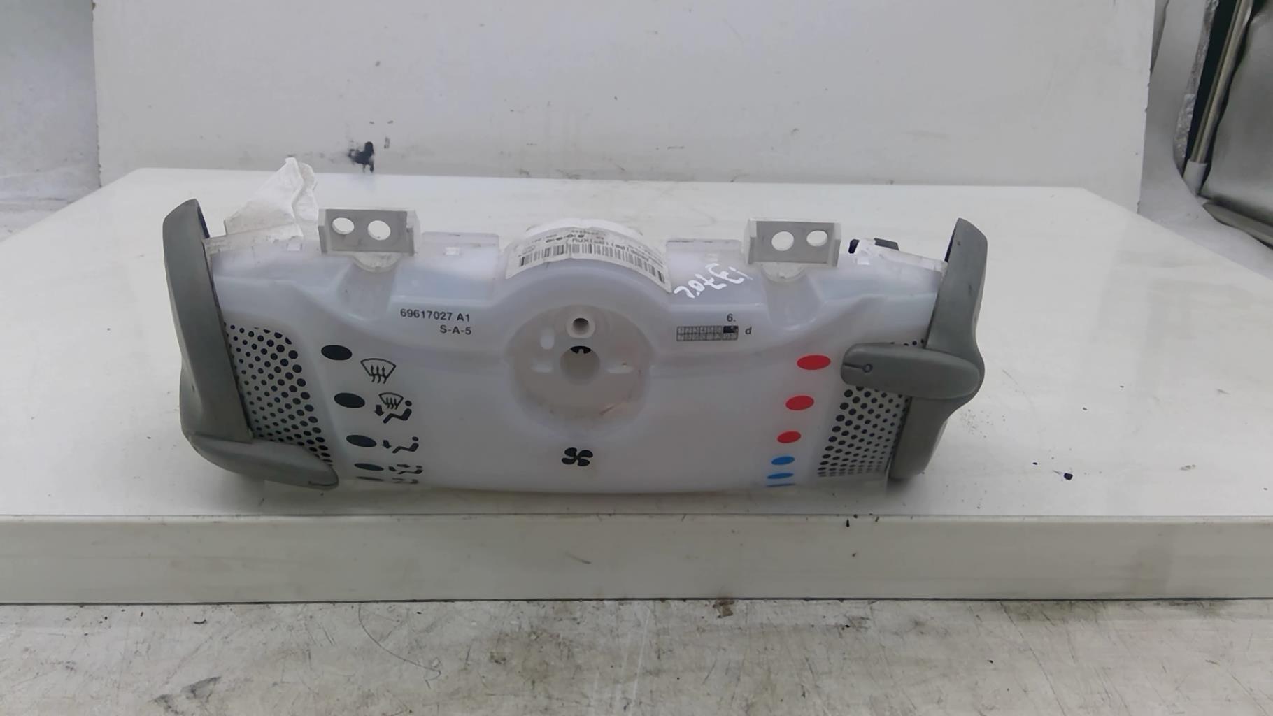 Commande chauffage PEUGEOT 107 PHASE 2  - 1