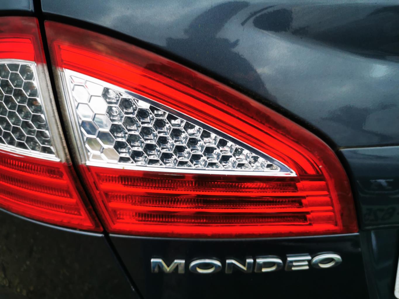 Feu arriere secondaire gauche (feux) FORD MONDEO 3 PHASE 1 Diesel - 1