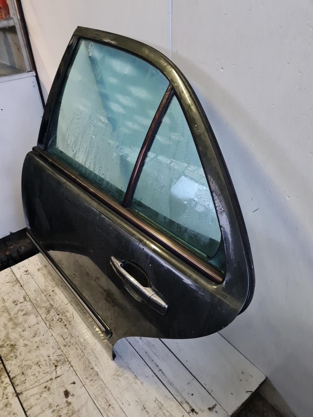 Porte arriere gauche MERCEDES CLASSE E 210 PHASE 2 Diesel - 1