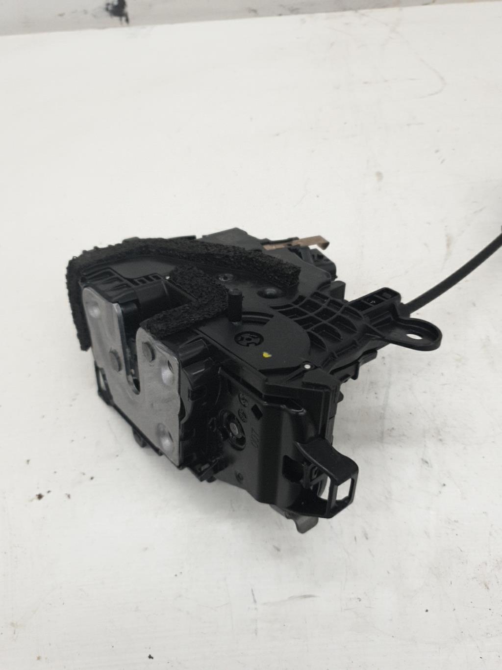 Serrure arriere gauche RENAULT CLIO 5 PHASE 1 Essence/Hybride - 1