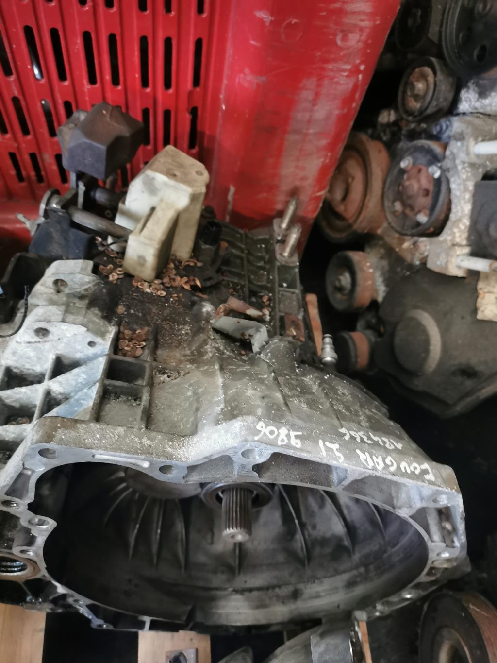 Boite de vitesses FORD COUGAR COUPE Essence - 1