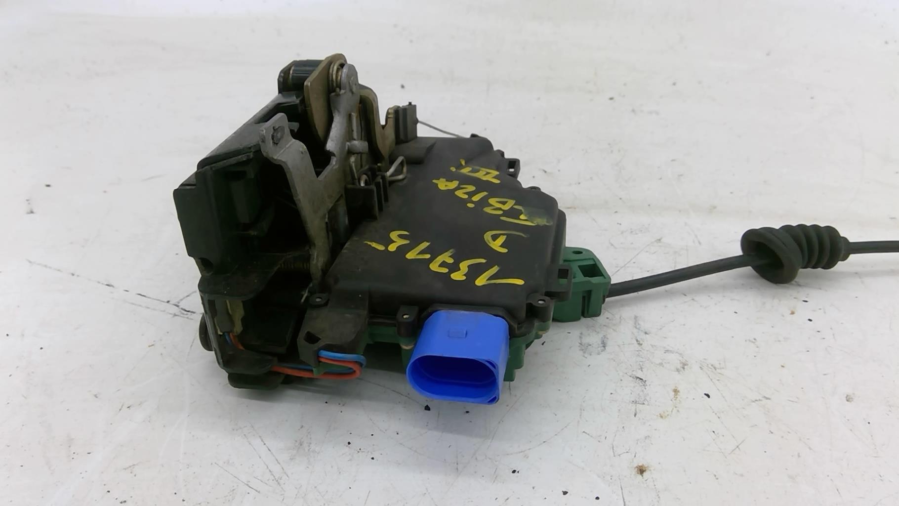 Serrure avant droit SEAT IBIZA 3 PHASE 1 Essence - 1