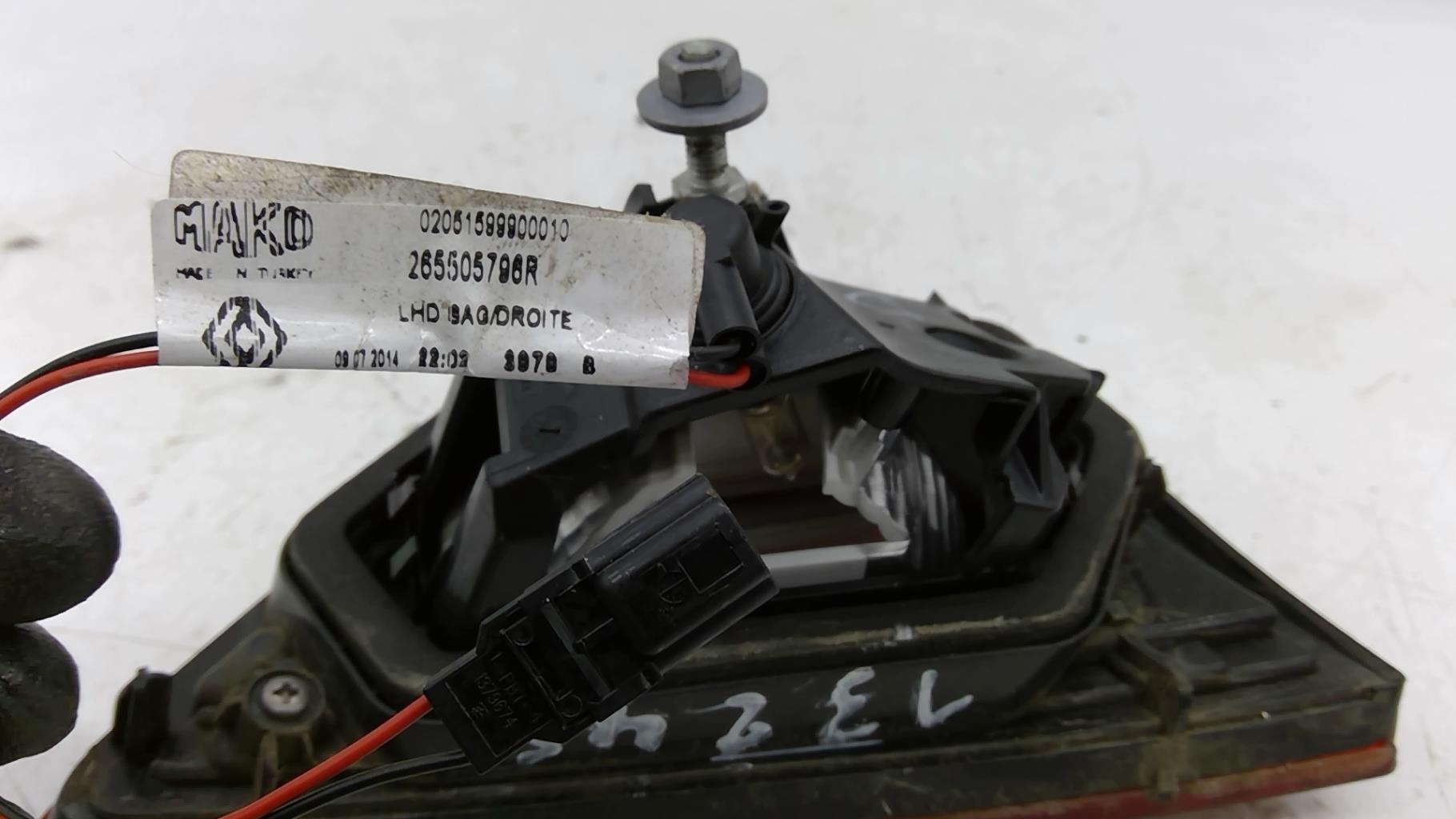 Feu arriere secondaire droit (feux) RENAULT CLIO 4 PHASE 1  - 1