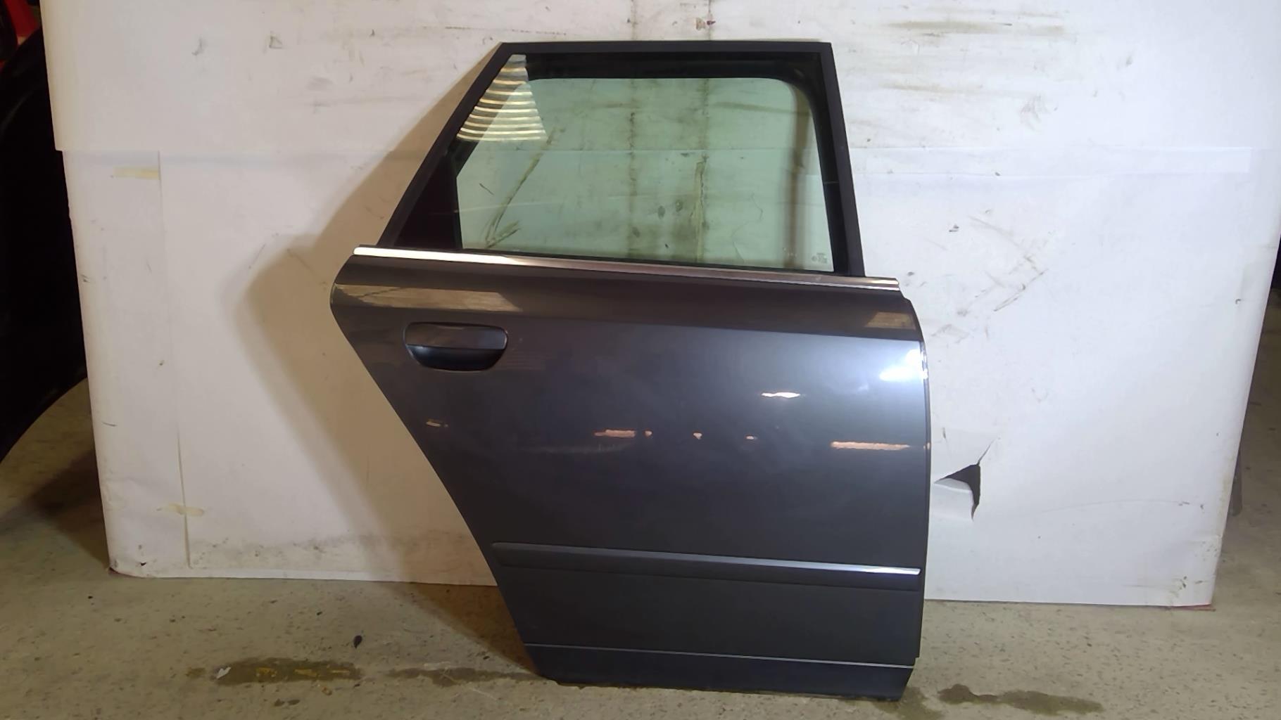 Porte arriere droit AUDI A4 2 AVANT PHASE 1 BREAK  - 1