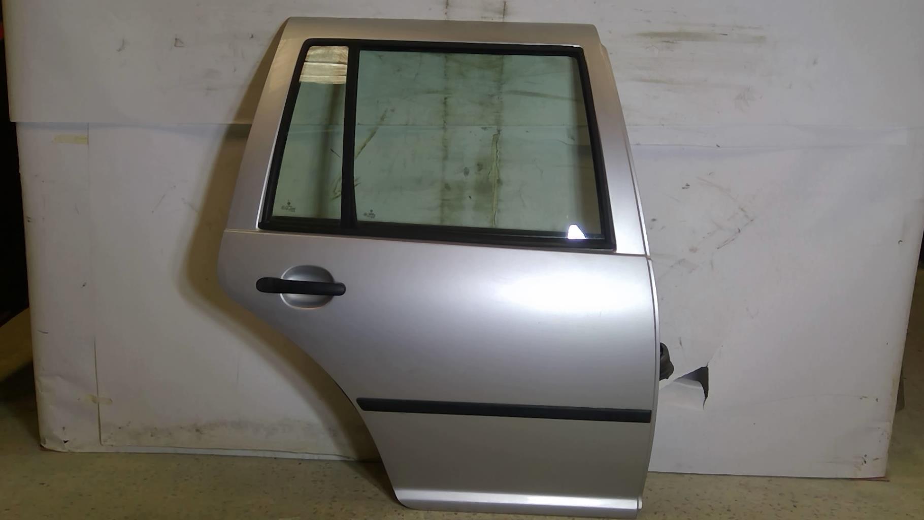 Porte arriere droit VOLKSWAGEN BORA BREAK Diesel - 1