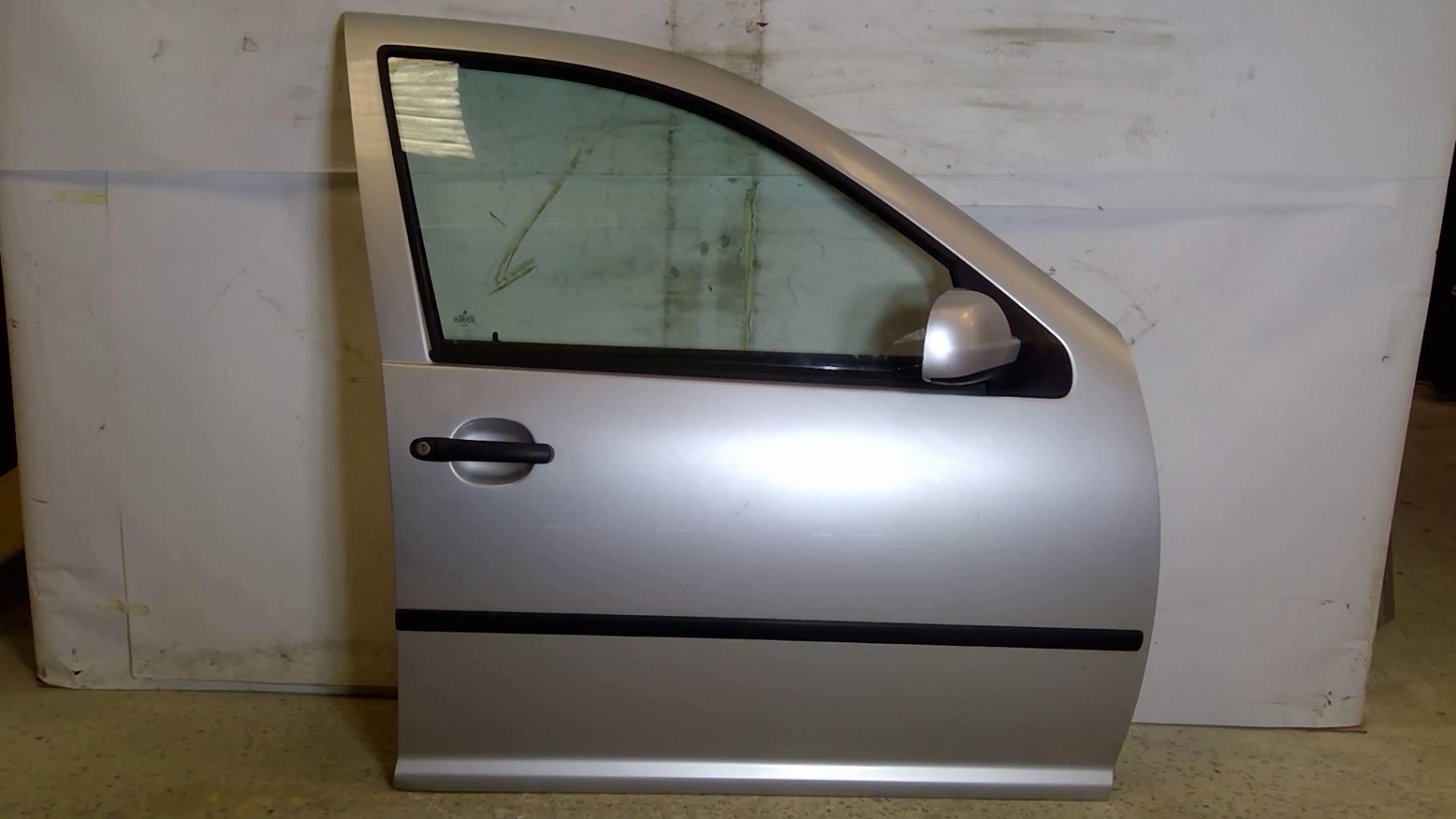 Porte avant droit VOLKSWAGEN BORA BREAK Diesel - 1