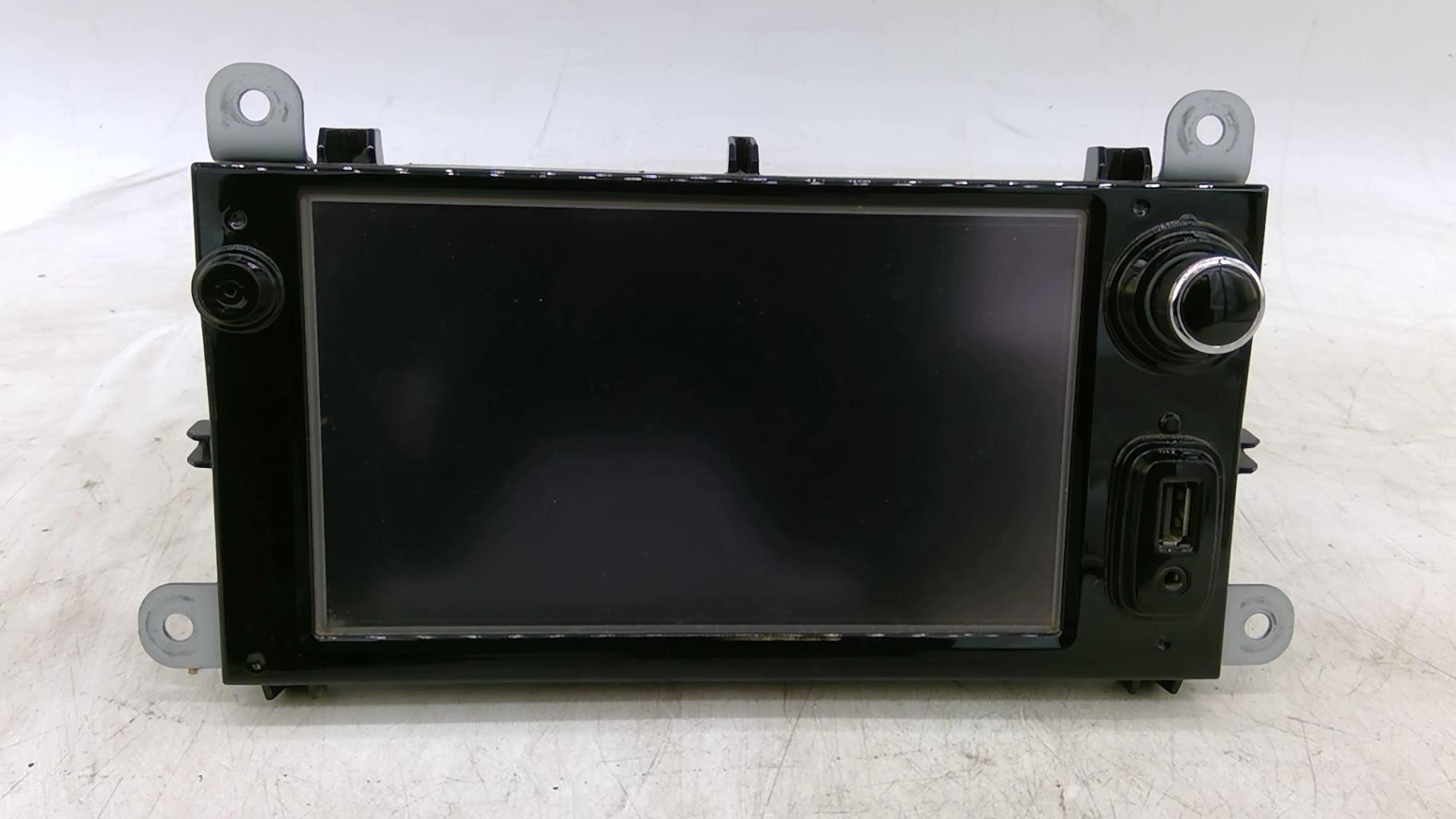 Autoradio d'origine RENAULT CLIO 4 PHASE 1 BREAK  - 1