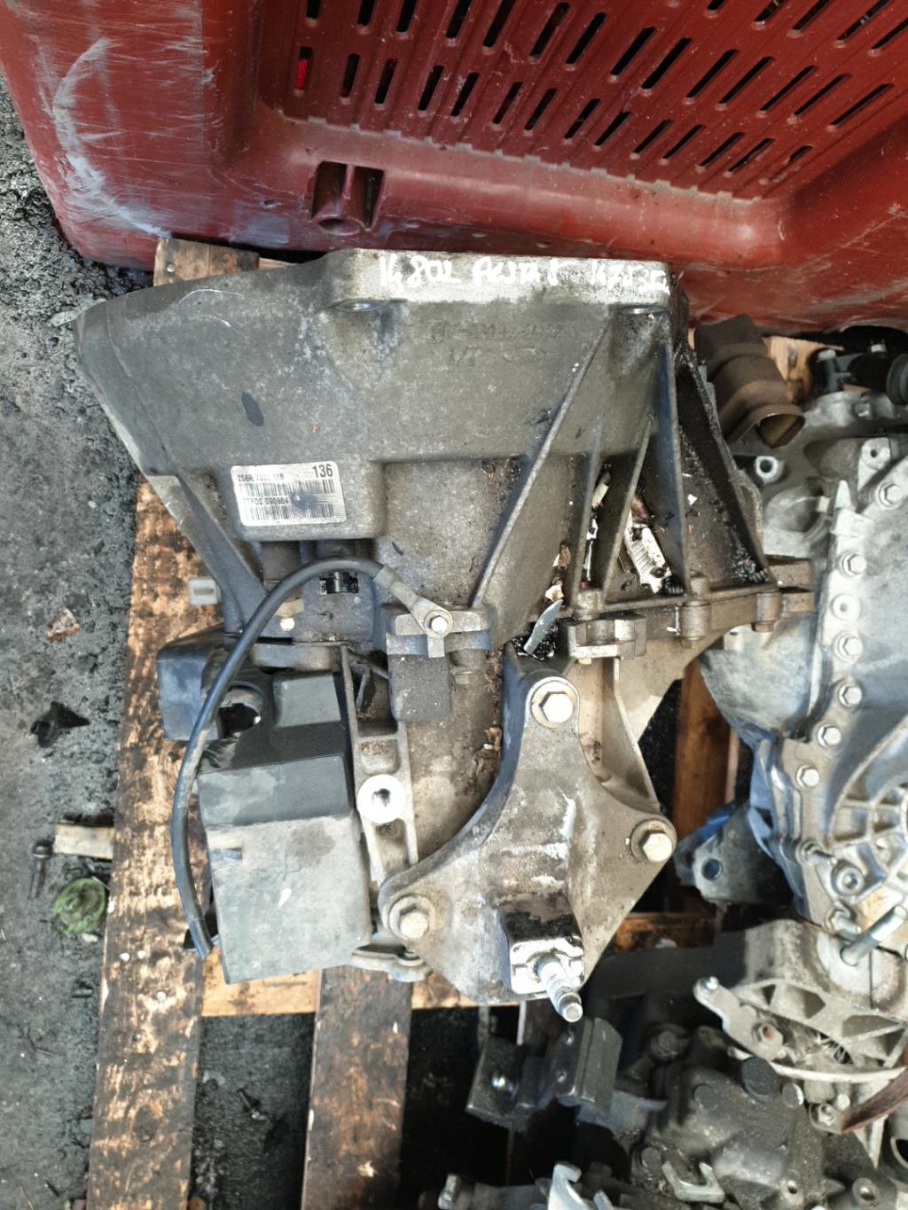 Boite de vitesses FORD FIESTA 5 PHASE 1 Essence - 1