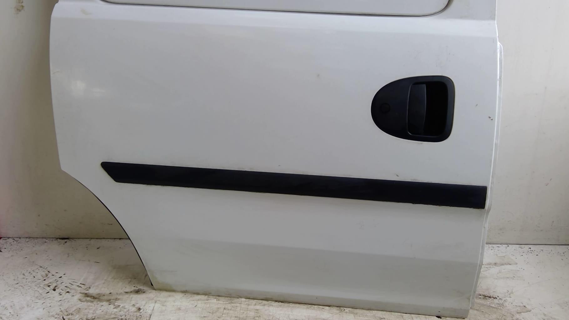 Porte laterale droit OPEL COMBO C PHASE 2 Diesel - 1