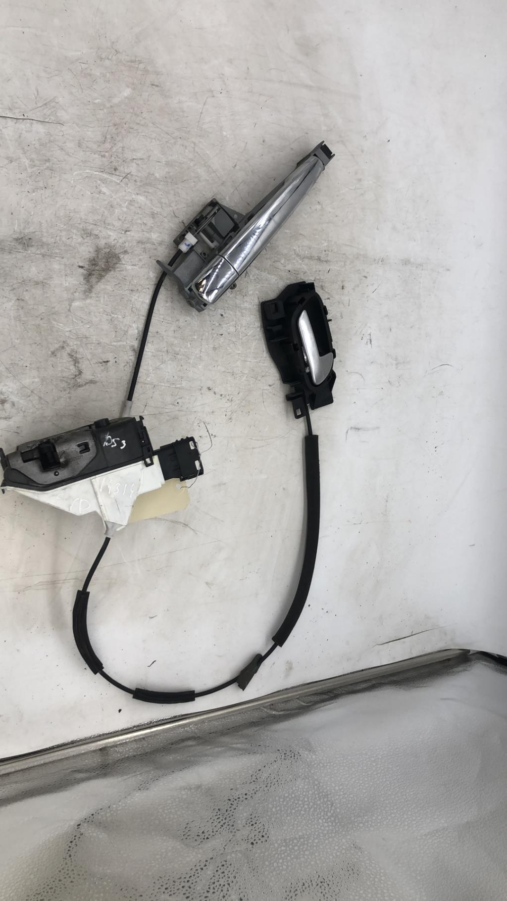 Serrure avant droit CITROEN DS3 PHASE 2 Essence - 1
