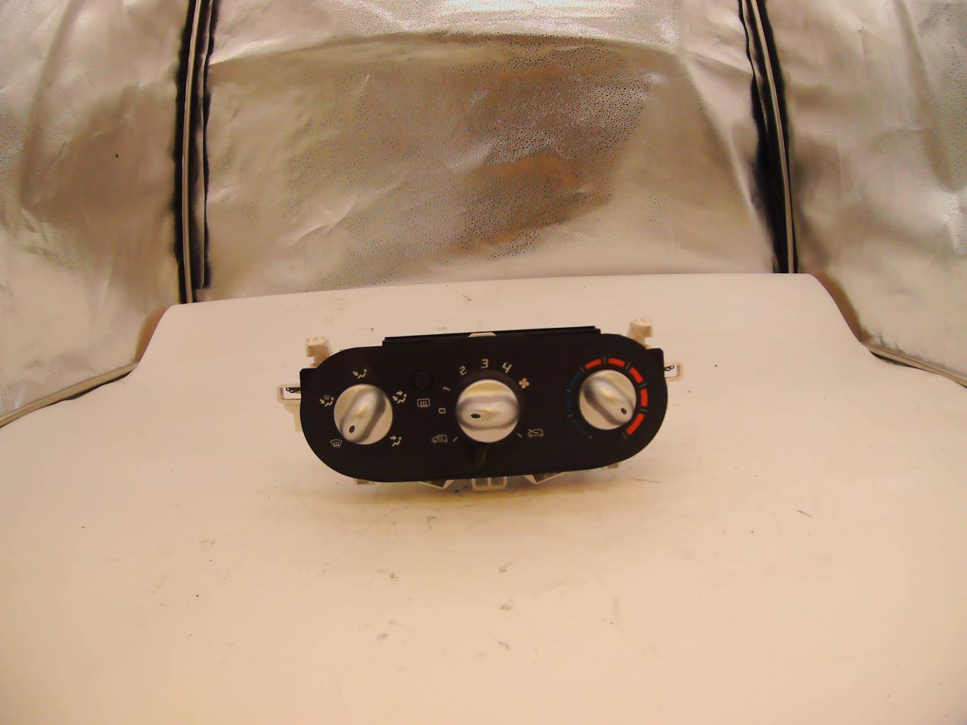 Commande chauffage RENAULT TWINGO 2 PHASE 1 Essence - 1