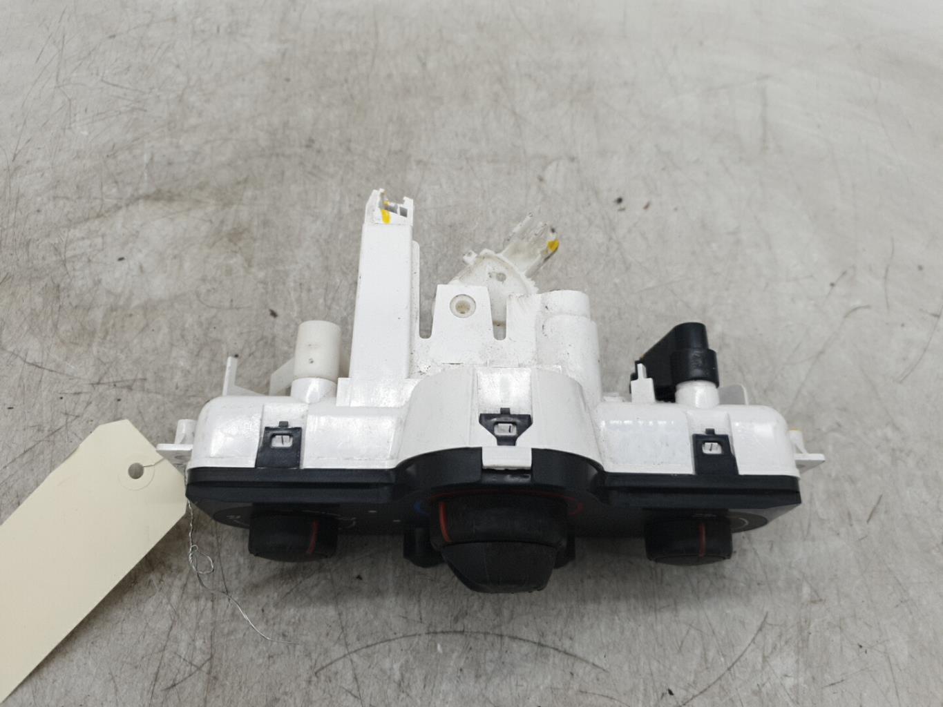 Commande chauffage RENAULT CLIO 3 PHASE 2  - 1