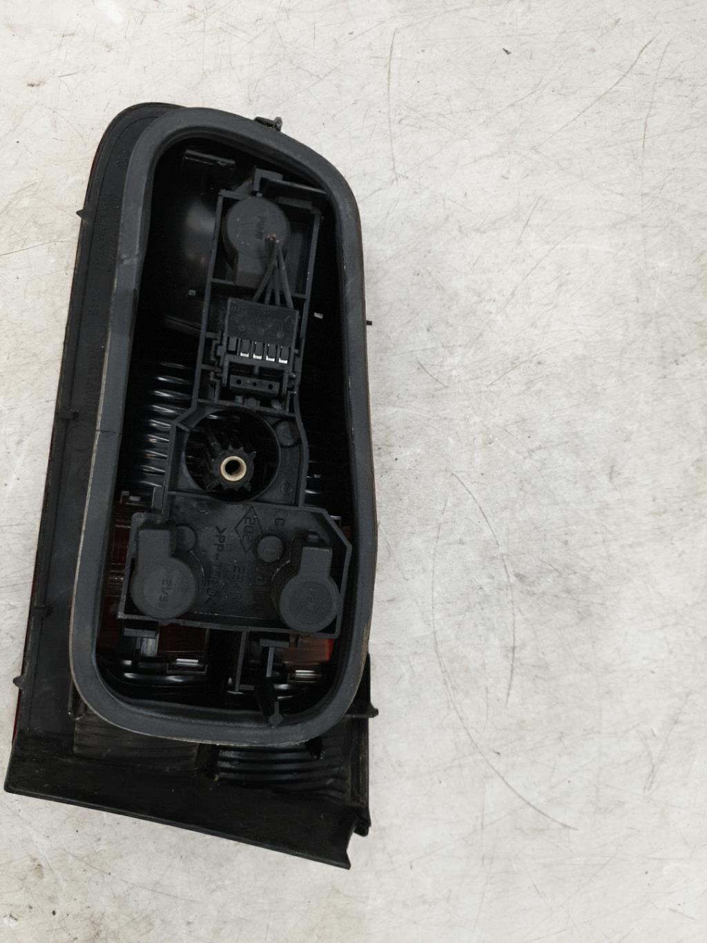 Feu arriere secondaire gauche (feux) RENAULT LAGUNA 2 PHASE 1  - 1