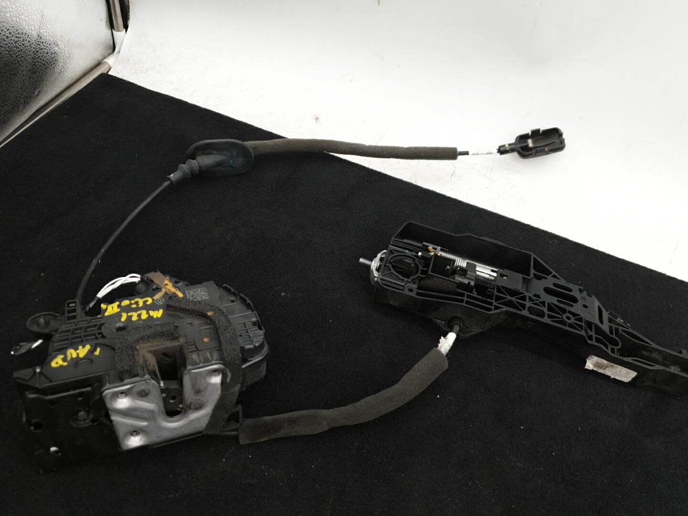 Serrure avant droit RENAULT CLIO 4 PHASE 1 BREAK  - 1