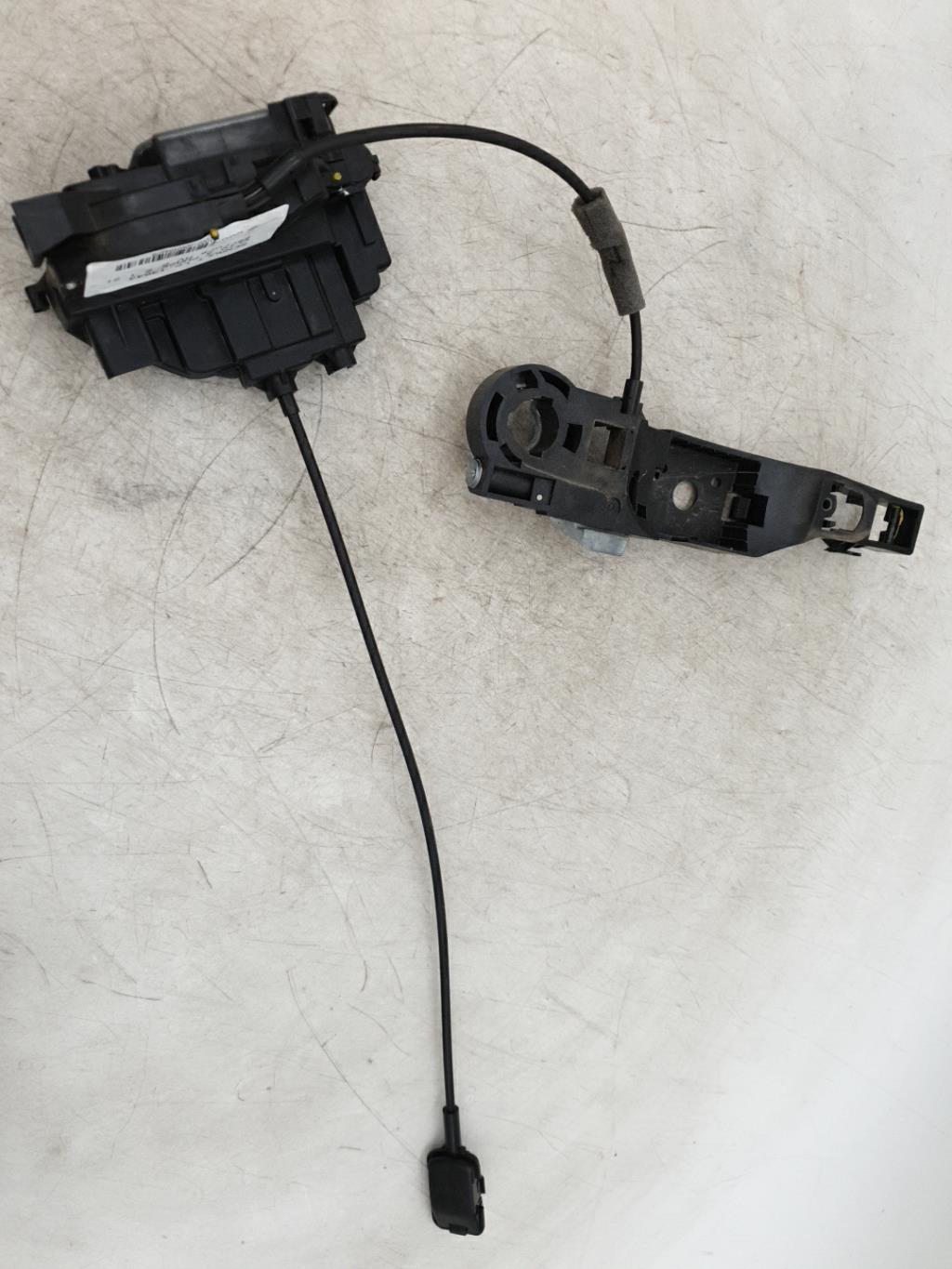 Serrure avant gauche RENAULT CLIO 3 PHASE 2 Essence - 1