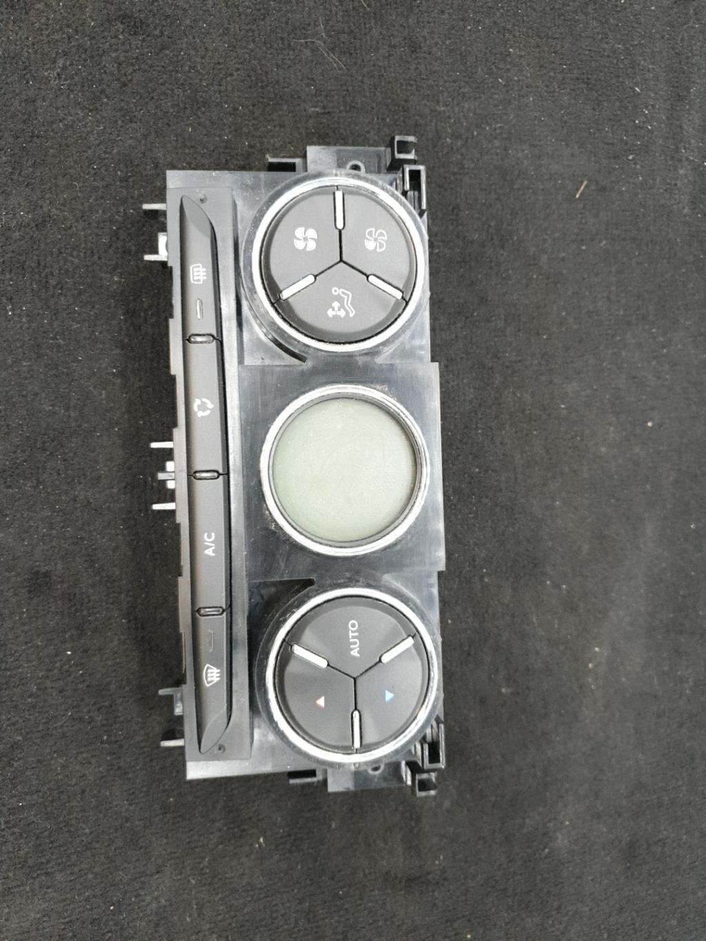 Commande chauffage CITROEN DS3 PHASE 1 Essence - 1
