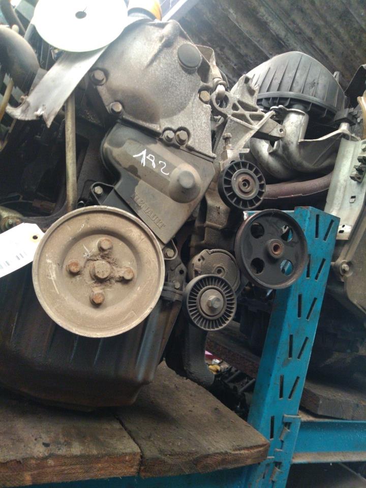 Moteur RENAULT CLIO 2 PHASE 1 Essence - 1