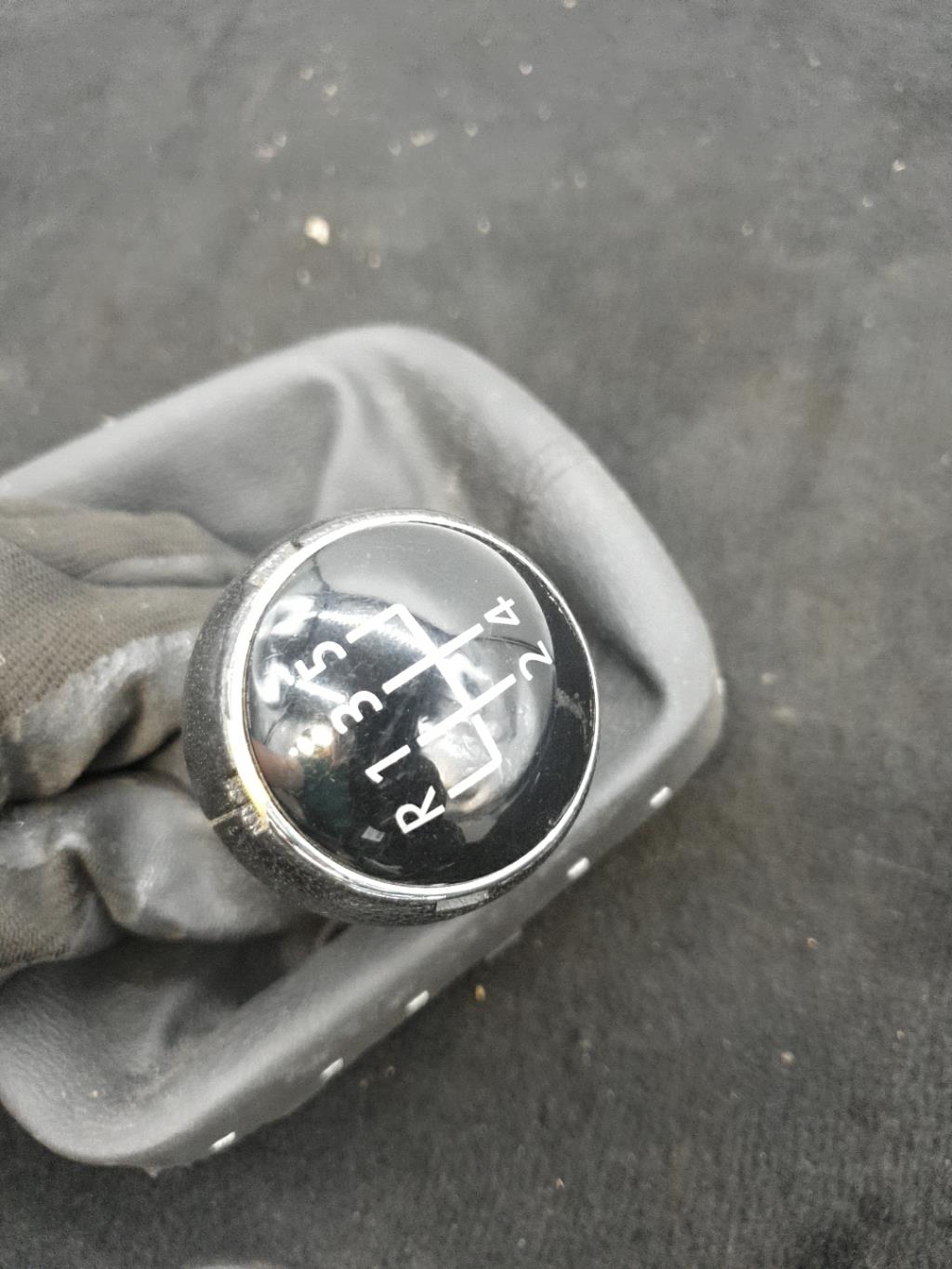 Pommeau de vitesses VOLKSWAGEN GOLF 5  - 1