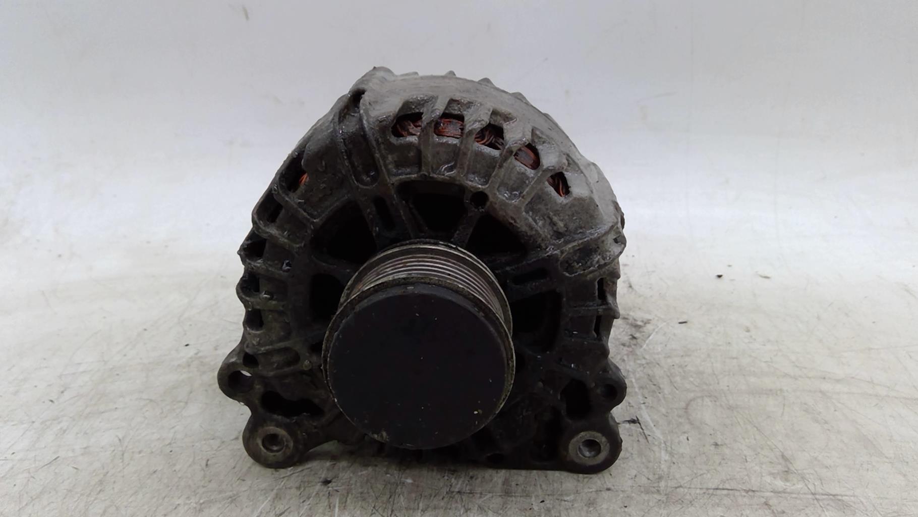 Alternateur VOLKSWAGEN GOLF 6 Diesel - 1
