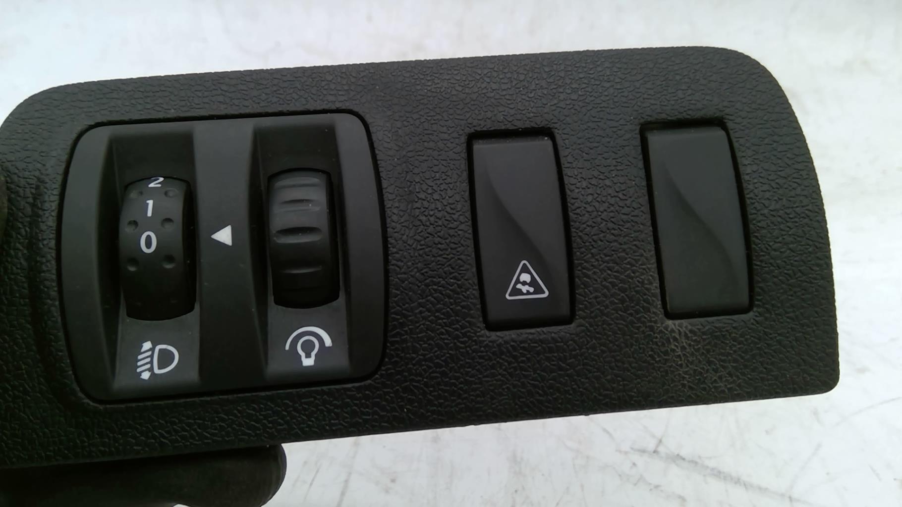 Commande de reglage hauteur de phare RENAULT SCENIC 3 PHASE 1 Diesel - 1