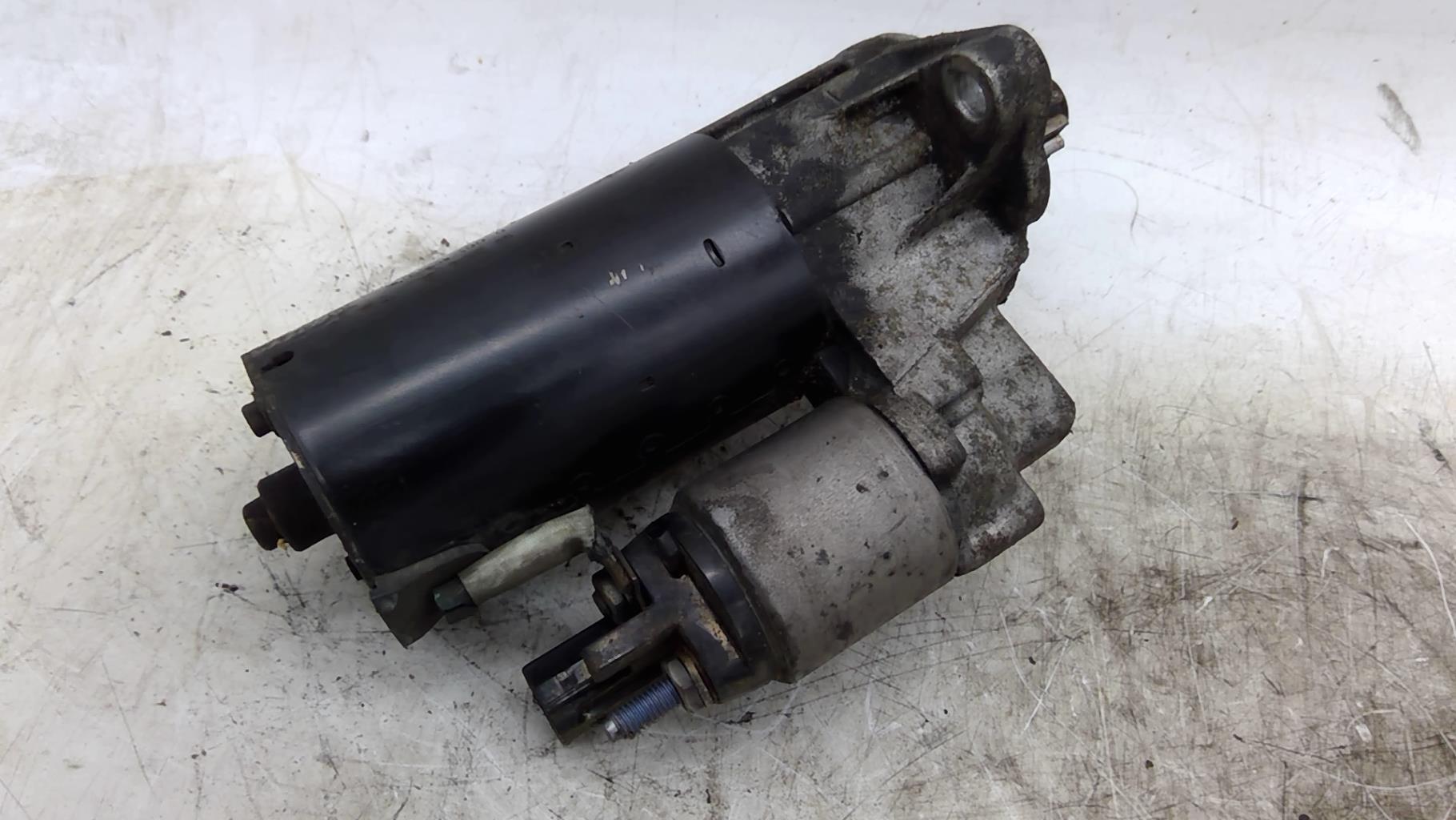Demarreur VOLKSWAGEN PASSAT 5  - 1