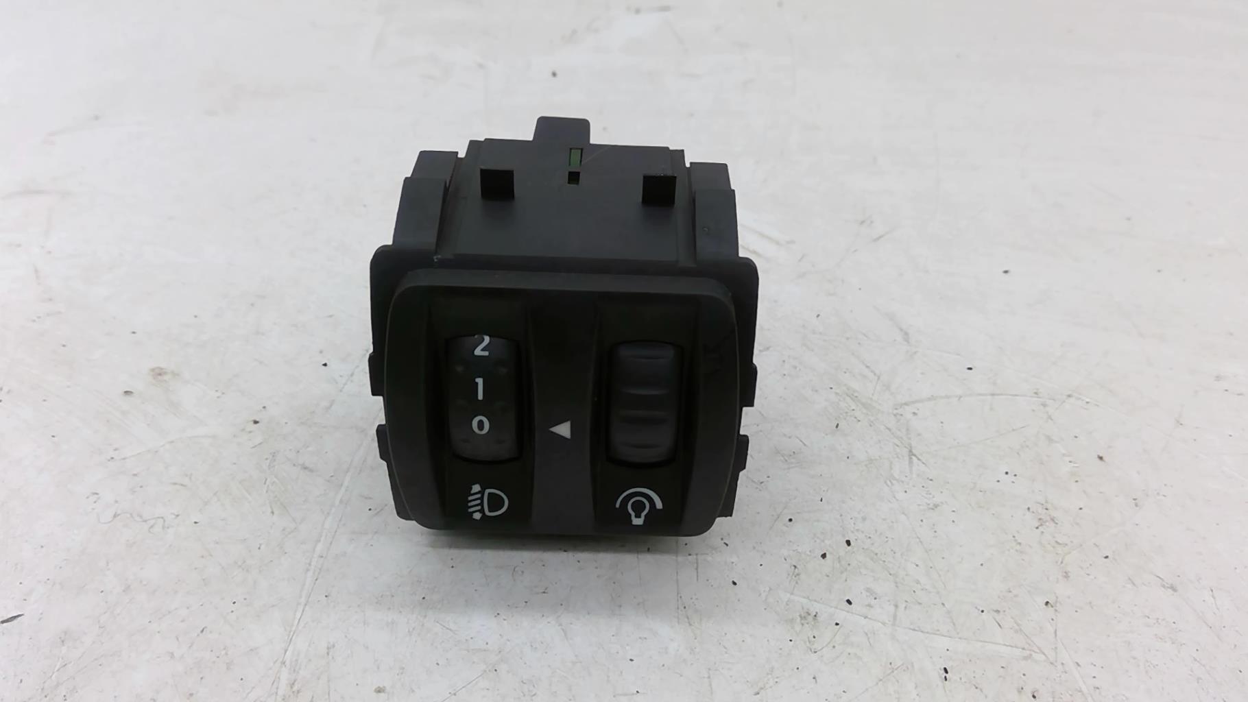Commande de reglage hauteur de phare RENAULT CLIO 3 PHASE 1 Diesel - 1