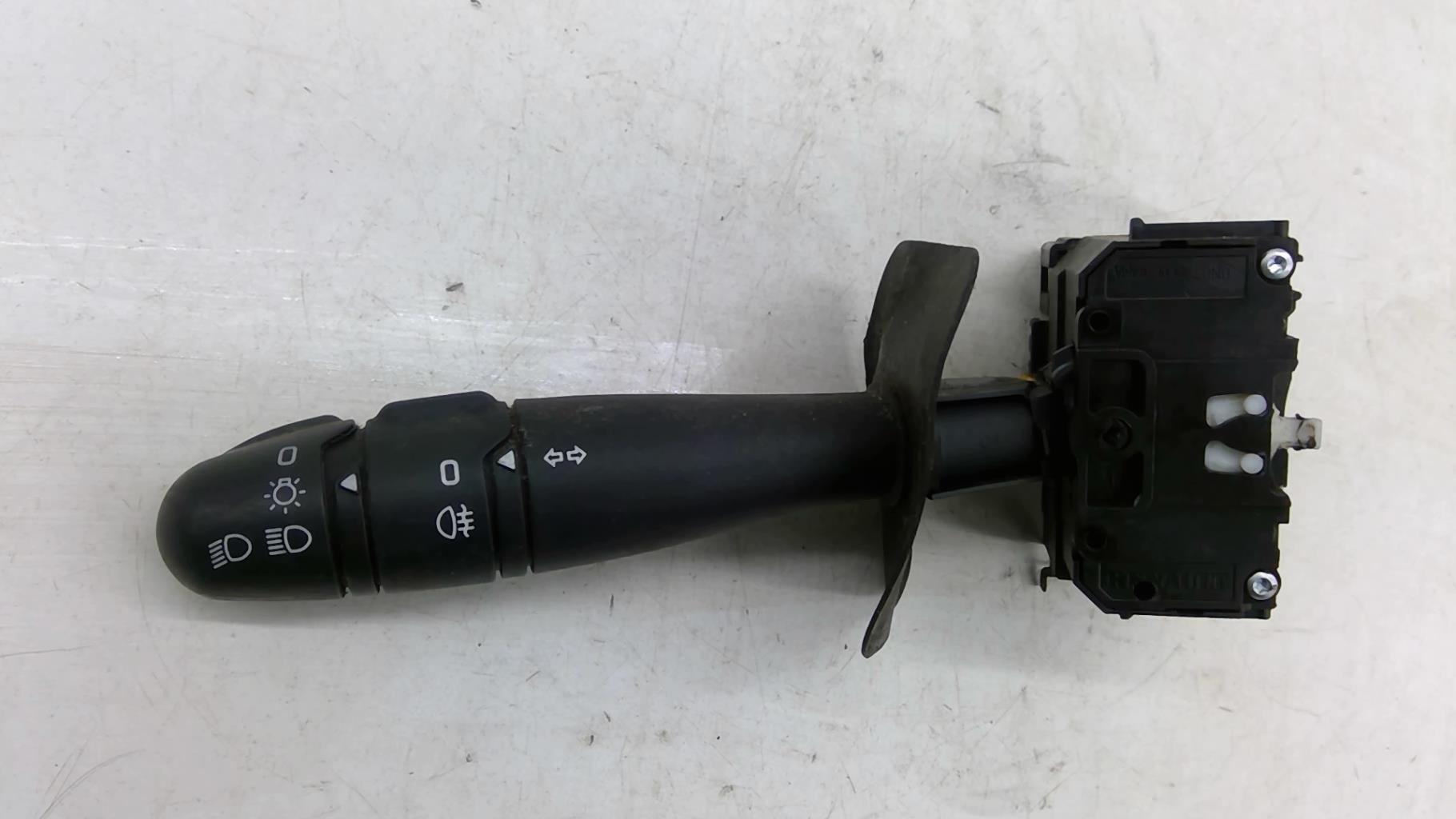 Commodo phare RENAULT CLIO 2 PHASE 2 Essence - 1