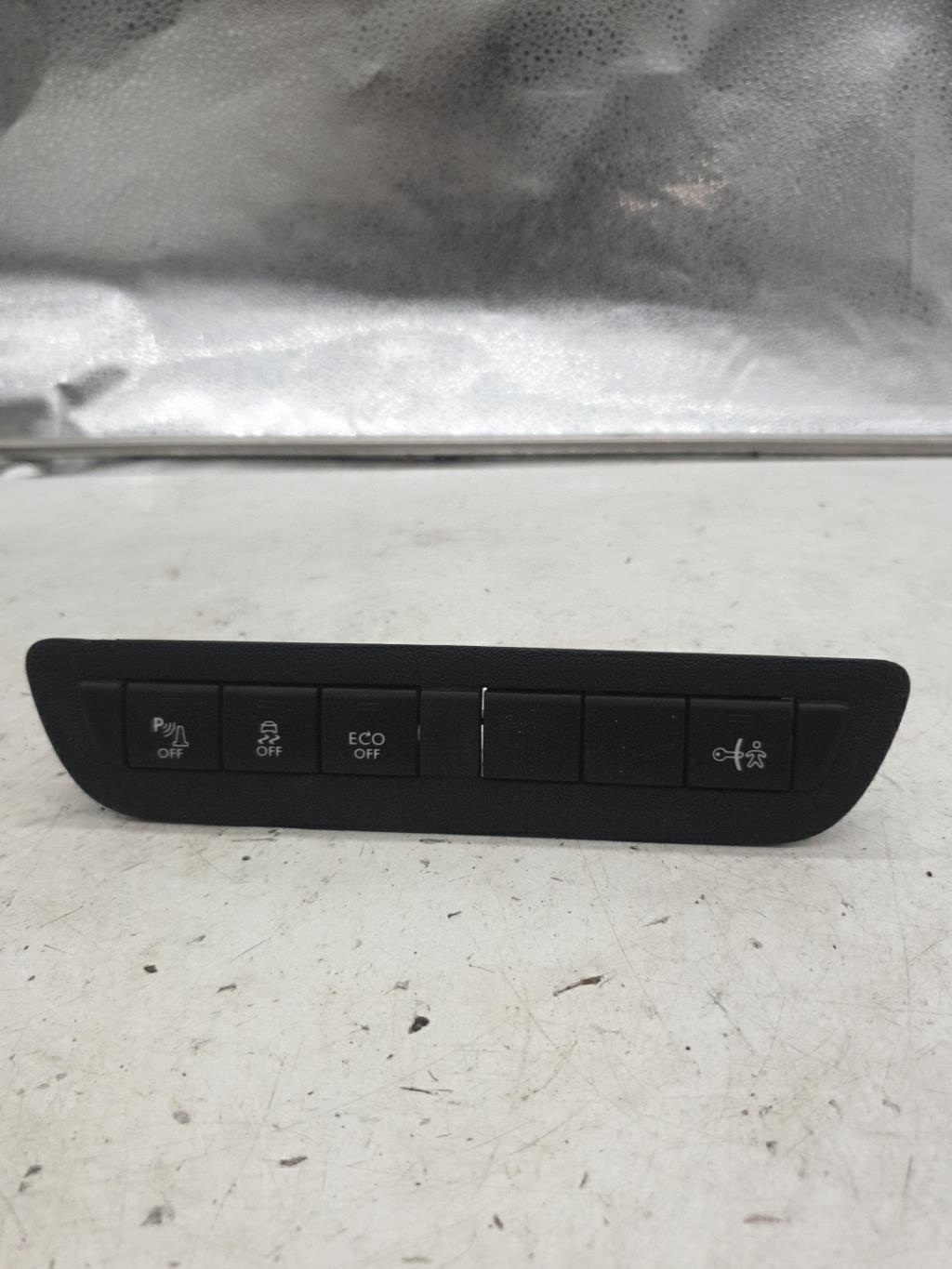 Bouton/Interrupteur PEUGEOT 208 1 PHASE 1 Diesel - 1