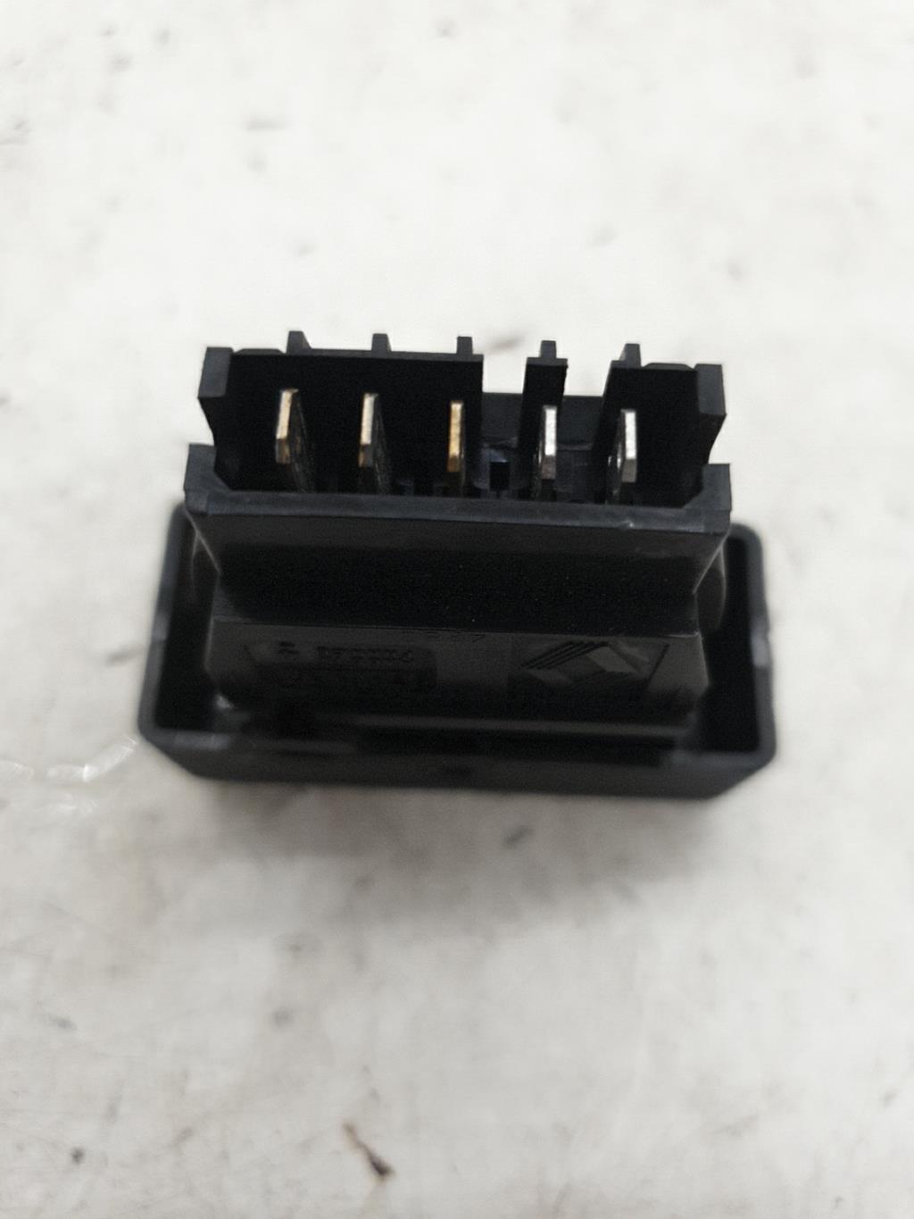 Commande degivrage lunette arriere RENAULT R19 PHASE 2 CABRIOLET  - 1