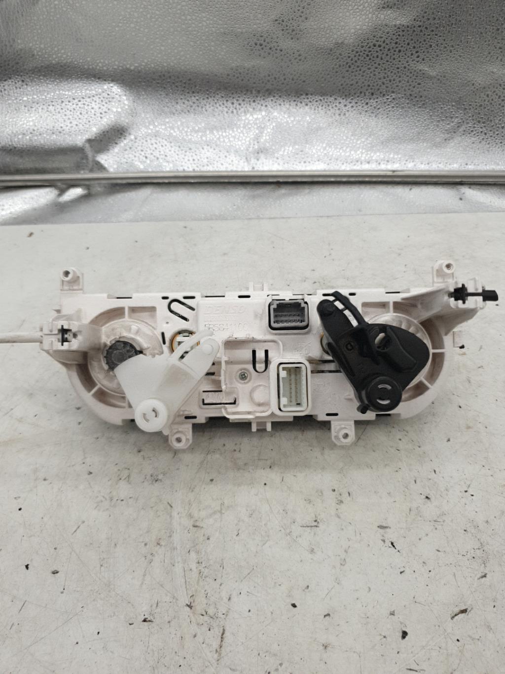 Commande chauffage RENAULT CLIO 4 PHASE 1 Diesel - 1