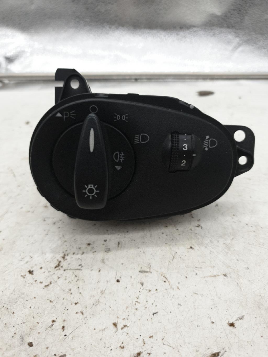 Commande de phare FORD FOCUS 1 BREAK Diesel - 1